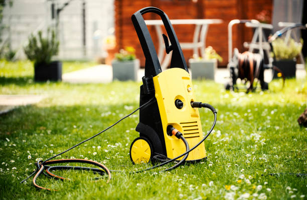Best Pool Deck Cleaning  in Auburn Hills, MI